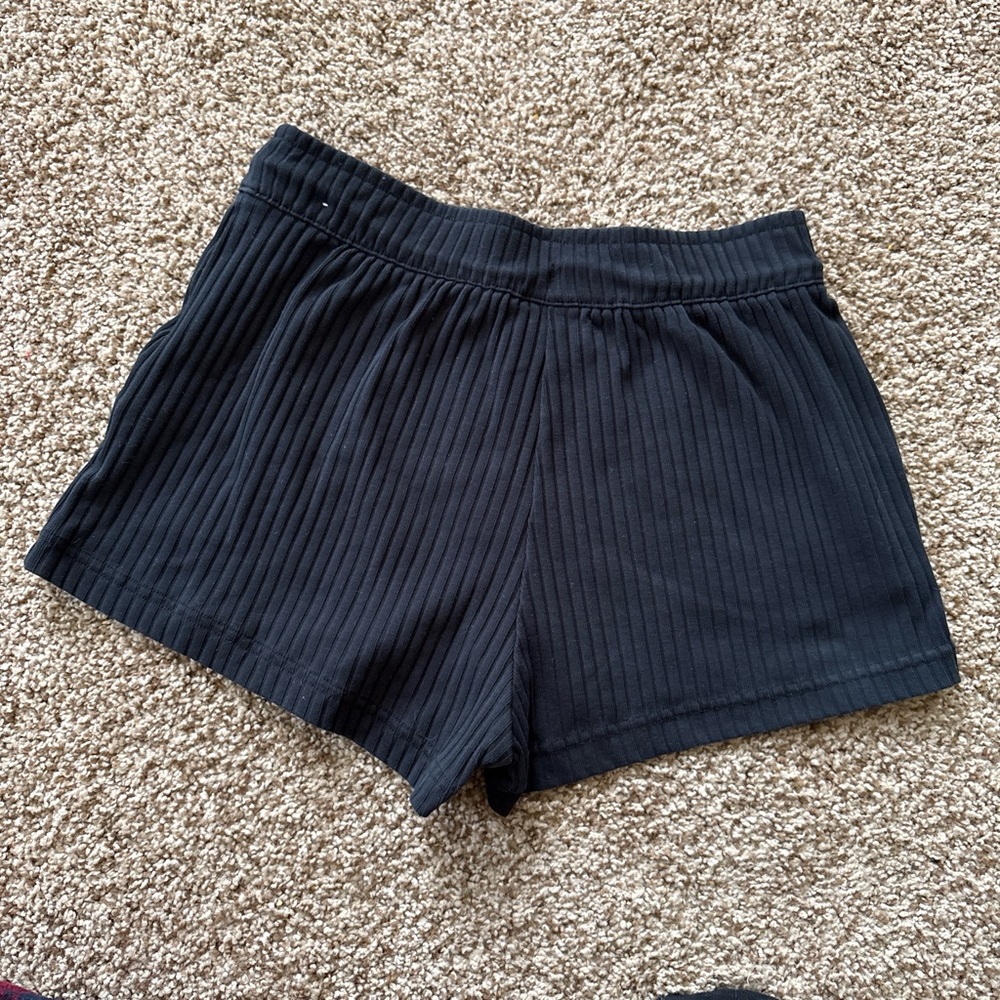 Nike Shorts - Picture 2 of 4